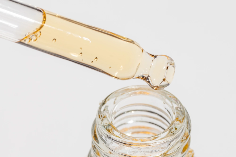 Jak i kiedy najlepiej łączyć retinol z witaminą C w codziennej pielęgnacji?