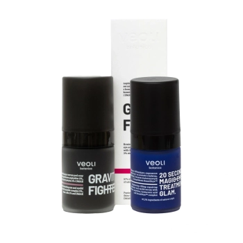 A firming and lifting set that restores radiance and energy to the look