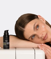An exfoliating and regenerating set that refreshes and smooths the skin