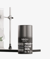 A photo-protection and skin-tone evening set for blemish-prone skin