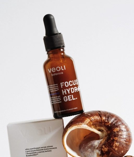 Ultra-hydrating gel serum with Triple Hyaluronic Acid Complex and KombuchkaTM Black Tea Ferment™ FOCUS HYDRATION GEL