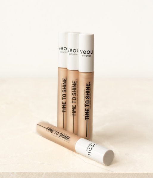 Creamy highlighter with vitamin E and plant collagen TIME TO SHINE
