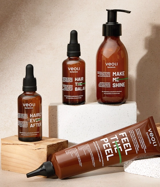 Exfoliating and moisturizing scalp scrub with 3.2% AHA/BHA acid complex and 1% aloe juice FEEL THE PEEL